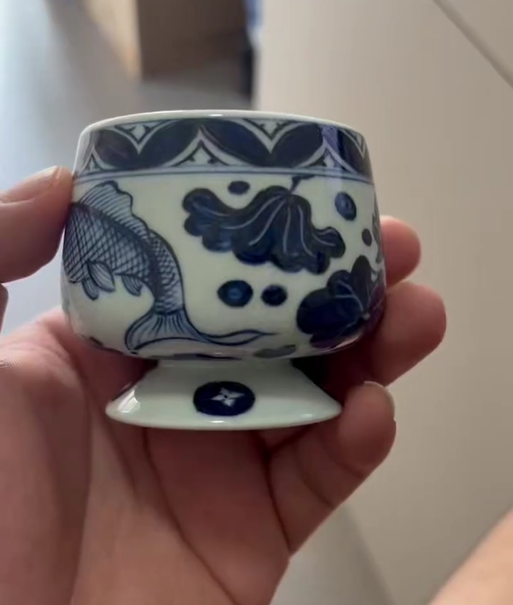 Actual fish motif footed cup, original recording still
